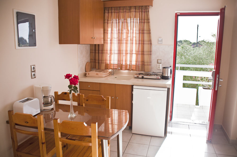 Sandy'S Studios Apartments & Log-Villas İstanköy Dış mekan fotoğraf